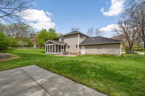 Exterior - 1424 Fairway Dr, Faribault, MN 55021 photo 6 of 10
