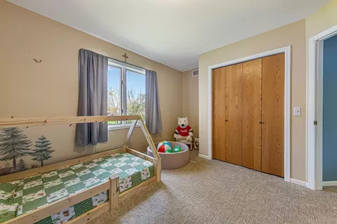 Bedroom - 1424 Fairway Dr, Faribault, MN 55021 photo 8 of 8