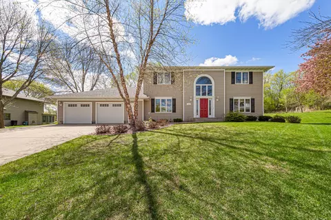 Exterior - 1424 Fairway Dr, Faribault, MN 55021 photo 3 of 10