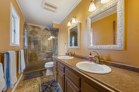 Bath - 1424 Fairway Dr, Faribault, MN 55021 photo 2 of 5