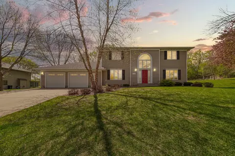 Exterior - 1424 Fairway Dr, Faribault, MN 55021 photo 2 of 10
