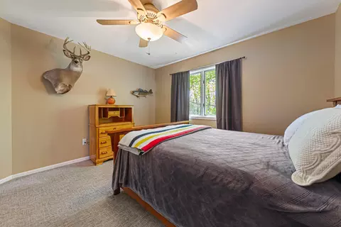 Bedroom - 1424 Fairway Dr, Faribault, MN 55021 photo 6 of 8