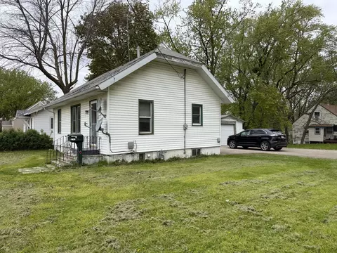 319 8th St E, Albert Lea, MN 56007