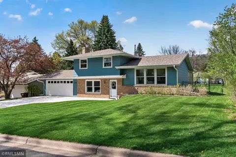 2479 Hillside Rd, White Bear Lake, MN 55110