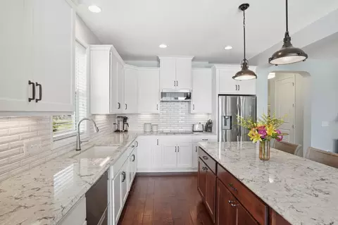 16885 Diamonte Way, Lakeville, MN 55044