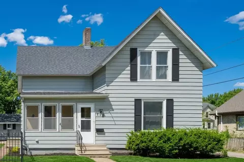 112 7th Ave NW, Faribault, MN 55021