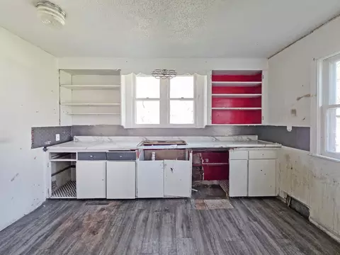 Kitchen - 1319 11th Ave NE, Brainerd, MN 56401 photo 2 of 2