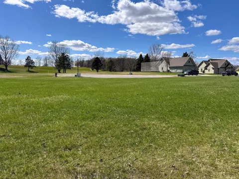 993 Links Way N, Perham, MN 56573 photo 2