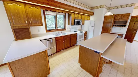 Kitchen - 411 60th Ave NE, Willmar, MN 56201 photo 2 of 7