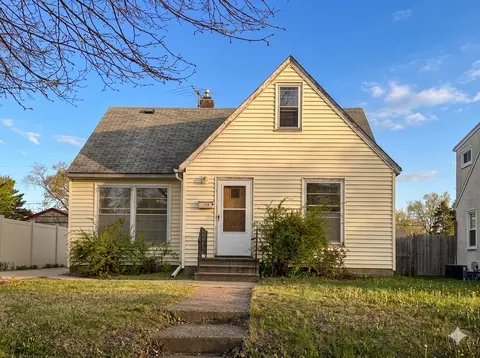 1119 Kingsford St, Saint Paul, MN 55106