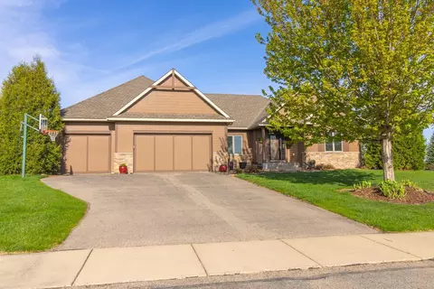 21872 Carrbridge Ct, Lakeville, MN 55044