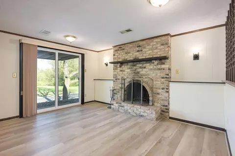 Living - 1778 Walnut Ln, Eagan, MN 55122 photo 7 of 10