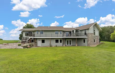 Exterior - 2312 Becker Trl, Faribault, MN 55021 photo 7 of 14