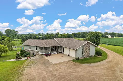 Exterior - 2312 Becker Trl, Faribault, MN 55021 photo 13 of 14