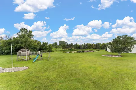 Exterior - 2312 Becker Trl, Faribault, MN 55021 photo 12 of 14