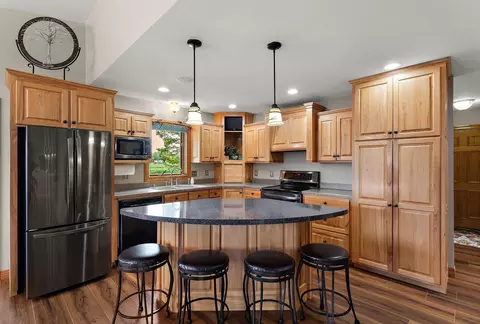 Kitchen - 2312 Becker Trl, Faribault, MN 55021 photo 1 of 4