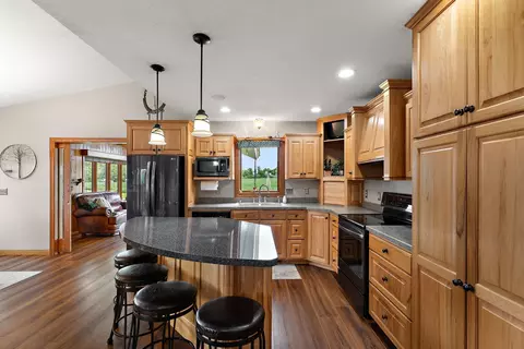 Kitchen - 2312 Becker Trl, Faribault, MN 55021 photo 2 of 4