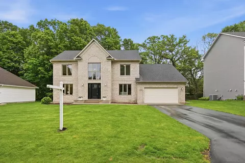 2037 Boulder Rd, Chanhassen, MN 55317