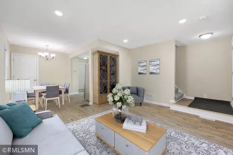 853 Conway St, Saint Paul, MN 55106