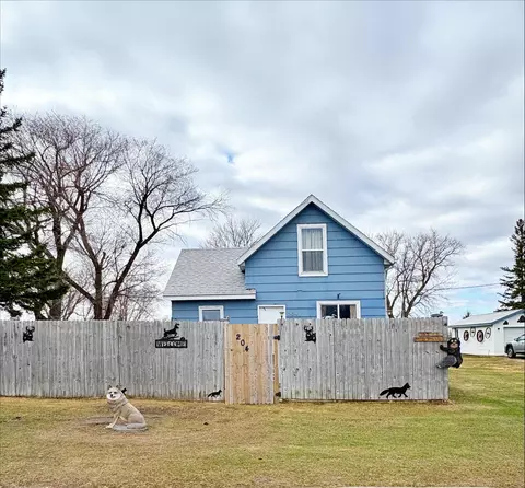 204 5th St E, Lancaster, MN 56735