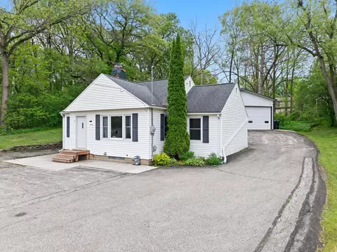 206 21st St SW, Rochester, MN 55902