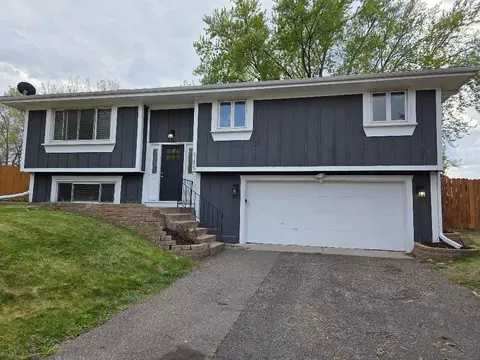6255 Zealand Ave N, Brooklyn Park, MN 55428