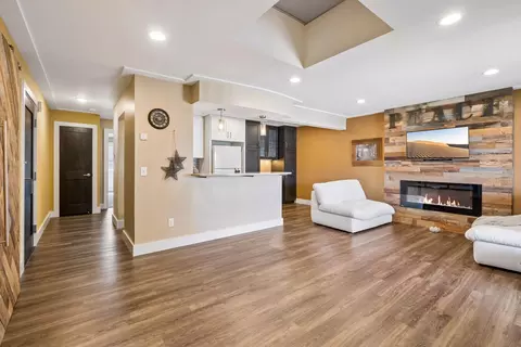 12968 Nicollet Ave #301, Burnsville, MN 55337