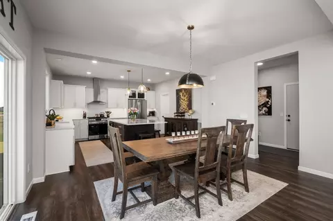 Dining - 9706 46th St NE, Saint Michael, MN 55376 photo 1 of 3