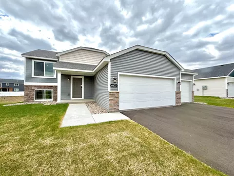 6673 Granby St, North Branch, MN 55056