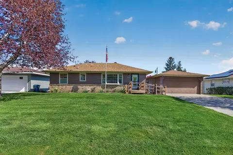 3325 143rd St W, Rosemount, MN 55068