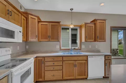 Kitchen - 502 Graceview Loop, Saint Joseph, MN 56374 photo 4 of 4