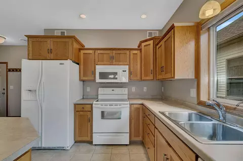 Kitchen - 502 Graceview Loop, Saint Joseph, MN 56374 photo 3 of 4