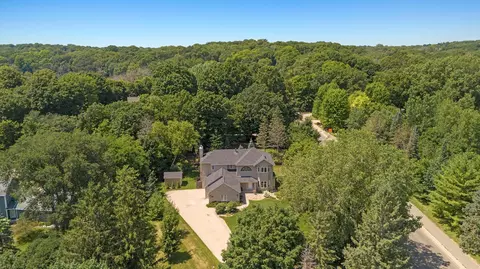 18339 Ridgewood Rd, Minnetonka, MN 55345