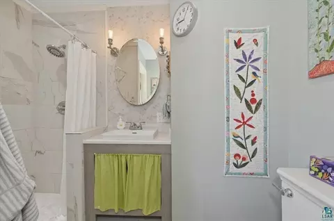 Bath - 2538 E Garrison Rd, Foxboro, WI 54836 photo 2 of 3