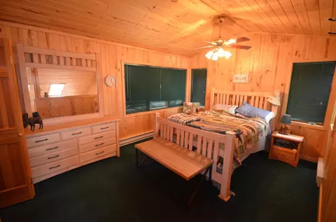 Bedroom - 5873 Jarvi Rd, Cromwell, MN 55726 photo 3 of 4