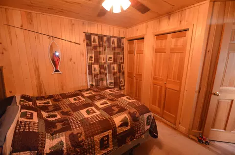 Bedroom - 5873 Jarvi Rd, Cromwell, MN 55726 photo 2 of 4