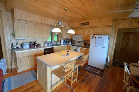 Kitchen - 5873 Jarvi Rd, Cromwell, MN 55726 photo 1 of 1