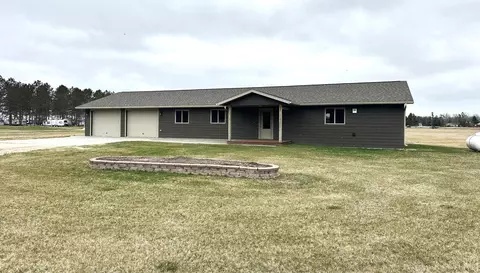 2934 27th St NW, Baudette, MN 56623