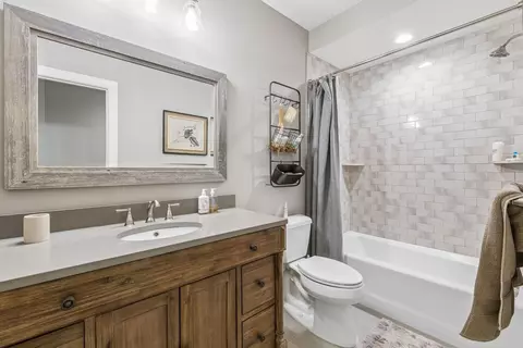 Bath - 280 Bellwether Path, Wayzata, MN 55391 photo 4 of 4