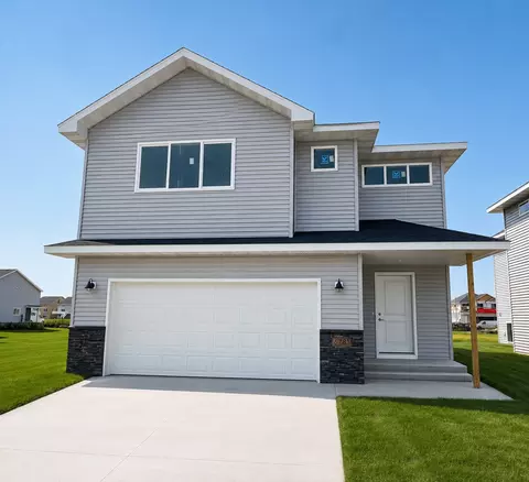 6781 30 St S, Fargo, ND 58104