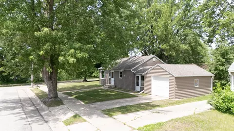 View/Area - 401 13th Ave NE, Austin, MN 55912 photo 1 of 5