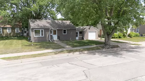 View/Area - 401 13th Ave NE, Austin, MN 55912 photo 4 of 5