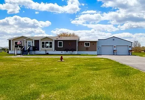 Exterior - 46112 County Highway 14, Perham, MN 56573 photo 4 of 26