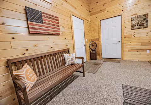Entry Way - 46112 County Highway 14, Perham, MN 56573 photo 5 of 6