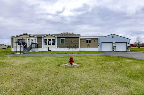 Exterior - 46112 County Highway 14, Perham, MN 56573 photo 17 of 26