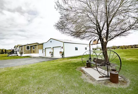 Exterior - 46112 County Highway 14, Perham, MN 56573 photo 6 of 26