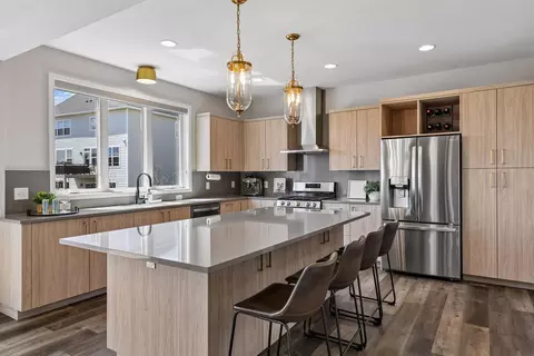 5435 Gestach Ln, Victoria, MN 55386