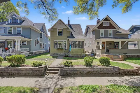 826 Ashland Ave, Saint Paul, MN 55104