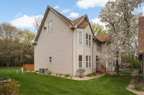 1727 Whitaker St, White Bear Lake, MN 55110