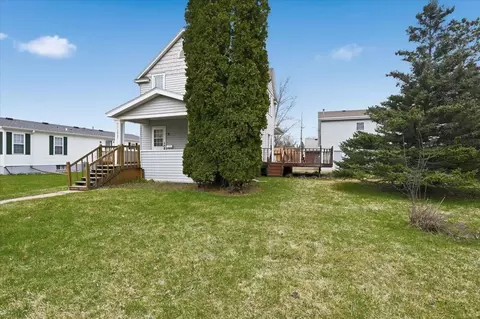 Exterior - 1907 E 4th St, Superior, WI 54880 photo 3 of 7
